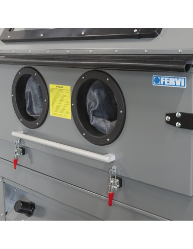 Sabbiatrice a pressione con filtro hepa e separatore di polveri 230v Fervi 0615