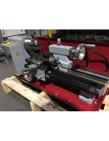 8 - Tour à métaux d'étabil 300 mm avec variateur Holzmann ed300eco